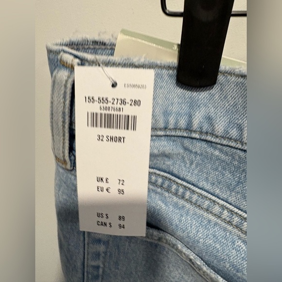 NWT- 90s Ultra high rise straight leg Jean - Abercrombie & Fitch - Short - Picture 5 of 5